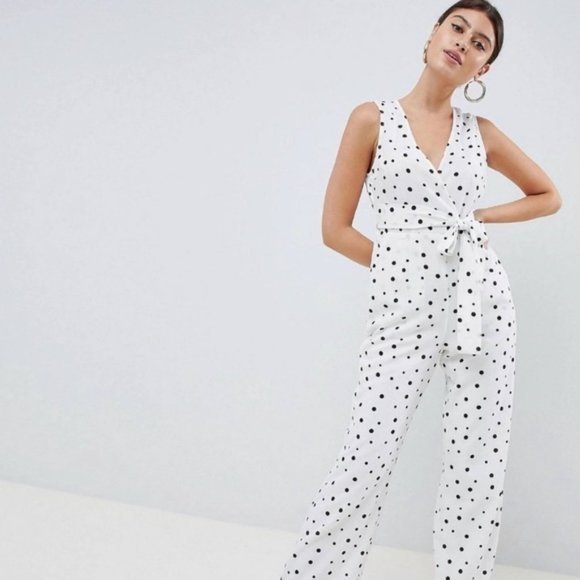 PrettyLittleThing White & Black Polka Dot Jumpsuit - Picture 3 of 10
